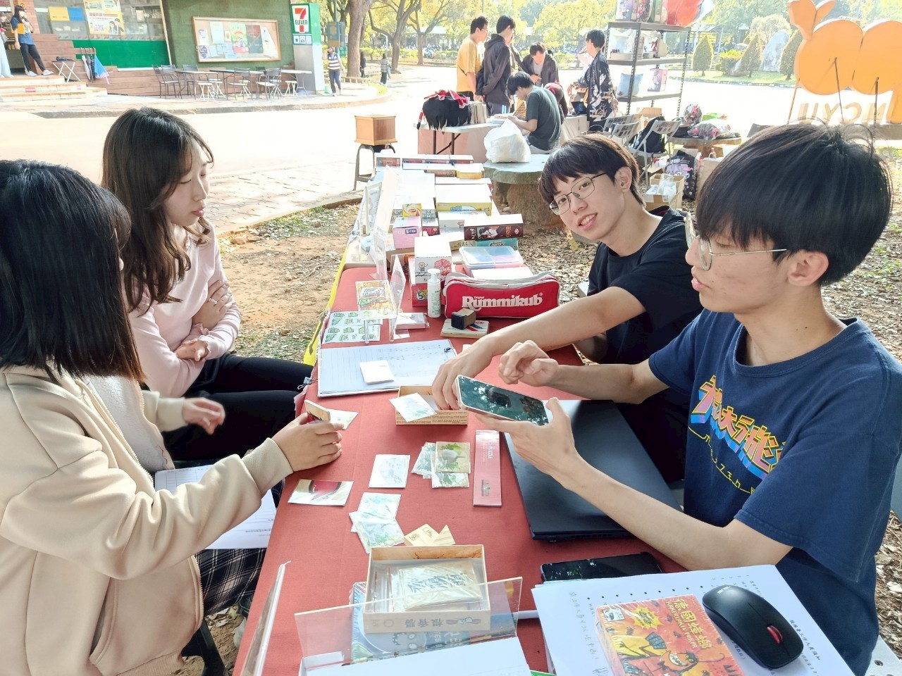 114自主學習成果展現週：桌遊社「桌邊歡笑聚，遊歷無限趣」