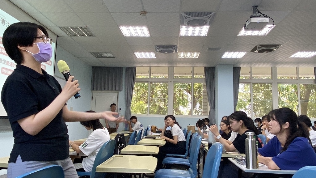 業師協同教學：輔導原理與實務