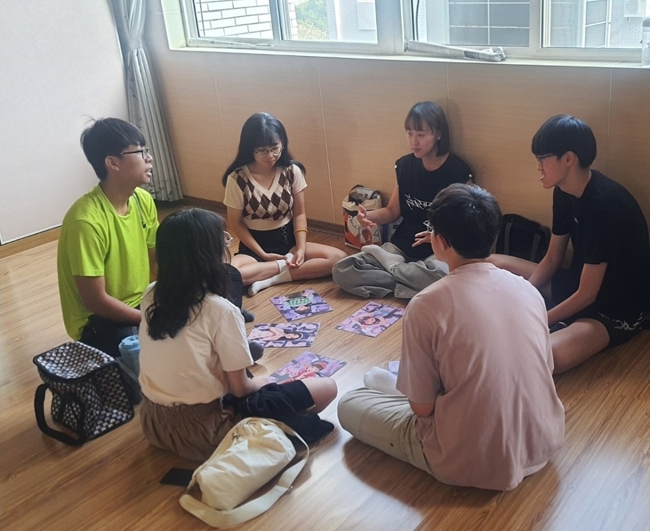業師協同教學：青少年諮商