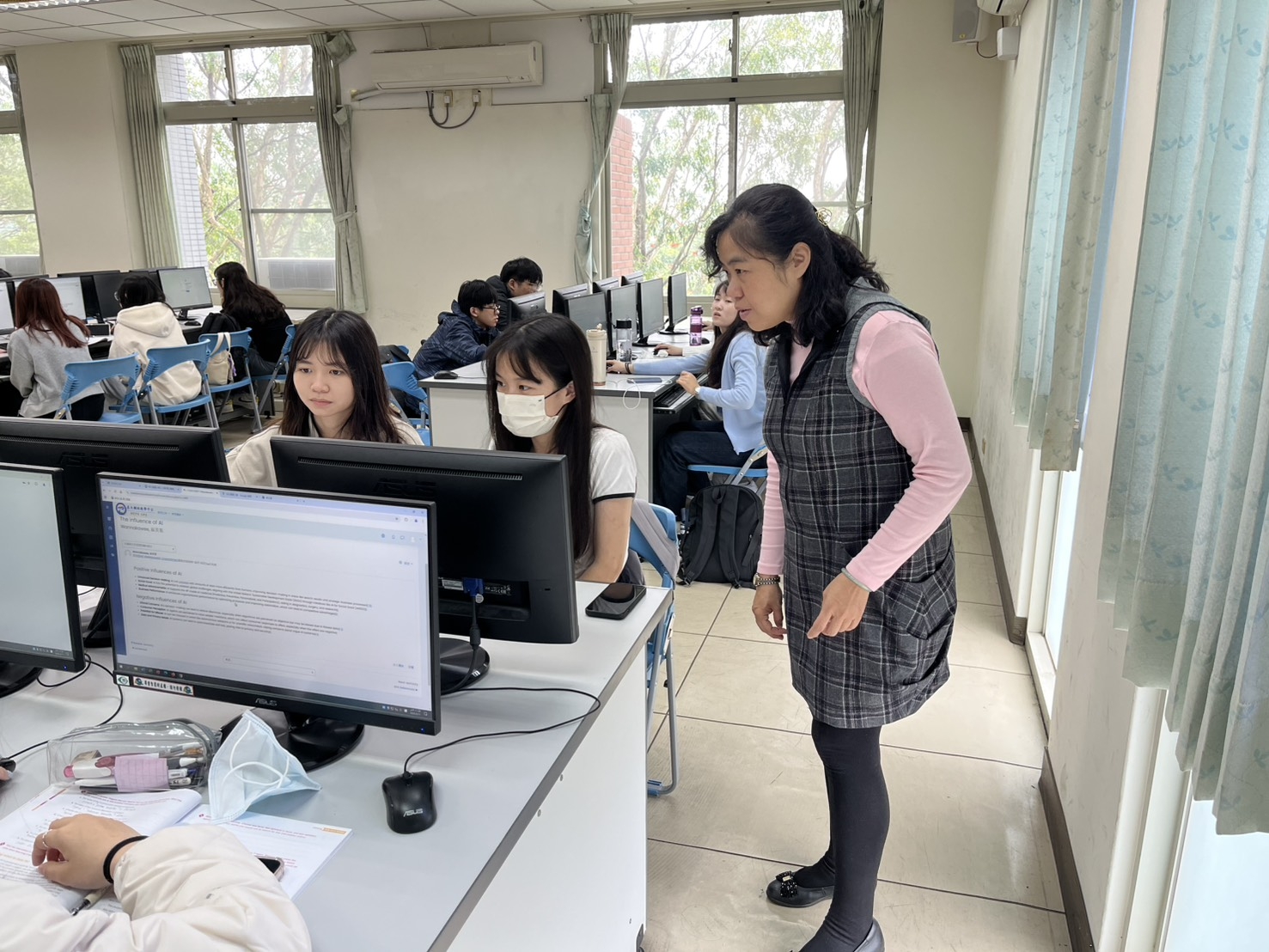 「生成式AI導入課程教學」：英文作文(IV)