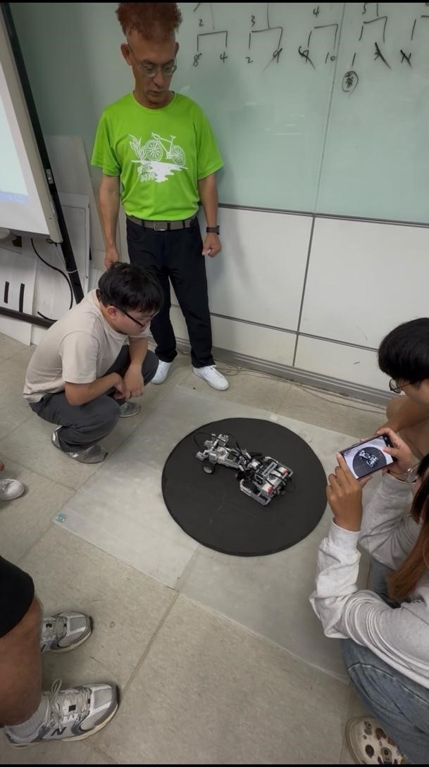 通識實踐課：機器人演算思維與程式設計
