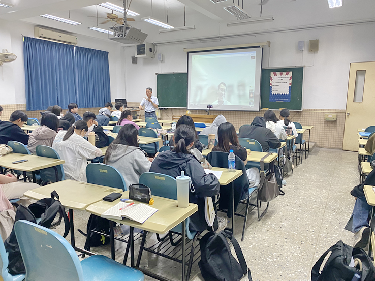 國際學者協同教學新聞稿：嘉大中文系邀請馬來西亞學者講座 深化莊子經典教學與生命思辨